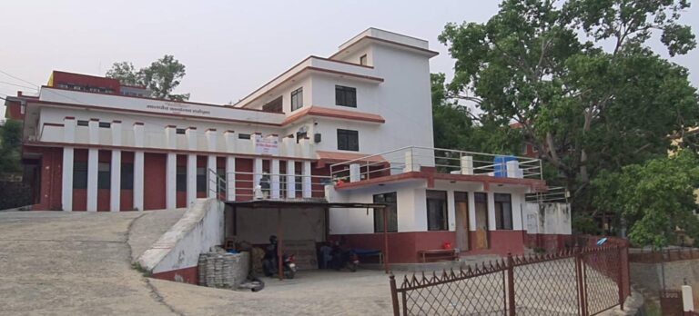 निर्वाचनलाई जनमैत्री र पारदर्शी बनाउन भन्दै सूचना लुकाउँदै मुख्य निर्वाचन अधिकृतको कार्यालय