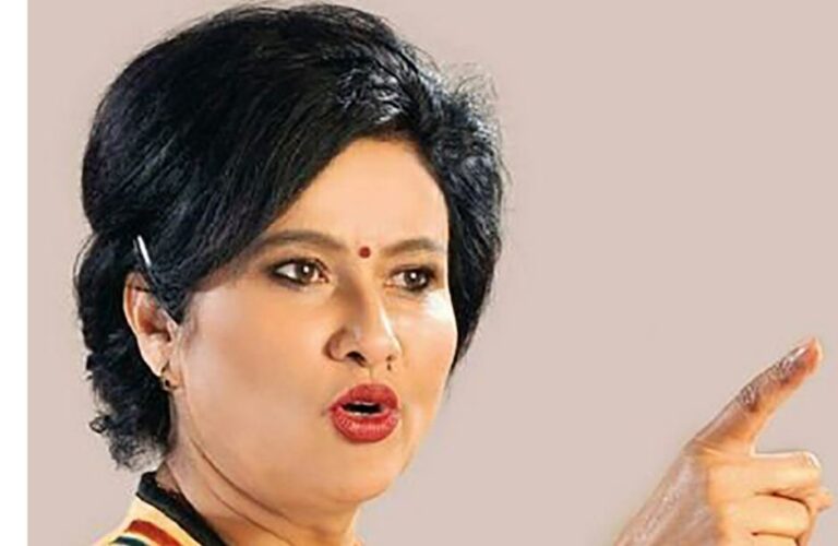 कोमल वलीलाई निर्वाचन आयोगले सोध्यो स्पष्टीकरण