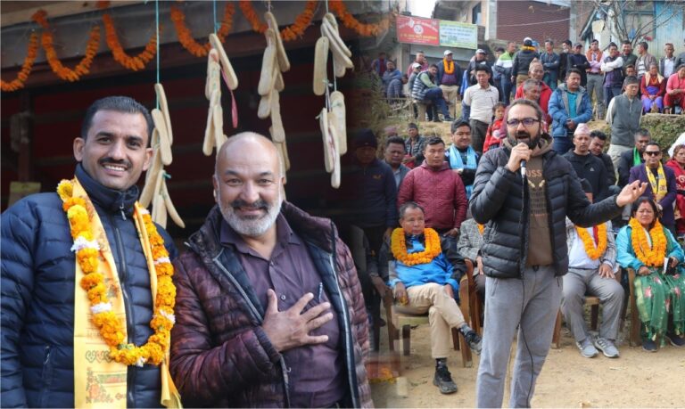 गठबन्धनका उम्मेदवारलाई भोट माग्दै गायक चेतन सापकोटा र सुरवीर पण्डित